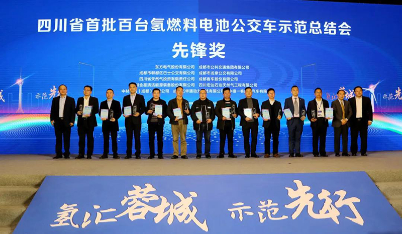 合影1.jpg